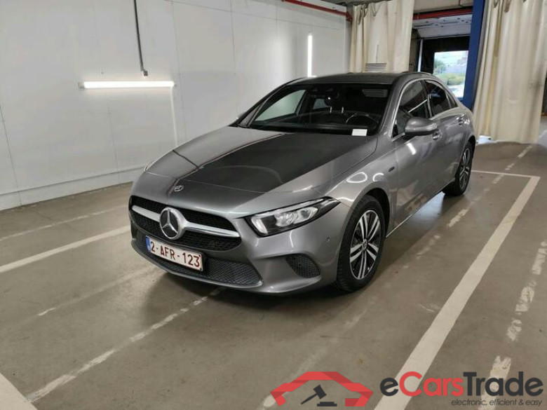Mercedes A-Klasse Limousine A-Klasse Limousine A 250e Business Solution 160kW/218pk  4D/P Auto-8