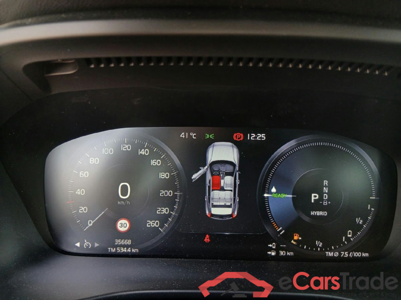 VOLVO XC40 / 2021 / 5P / todoterreno 1.5 T4 Recharge PHEV Core Auto #4
