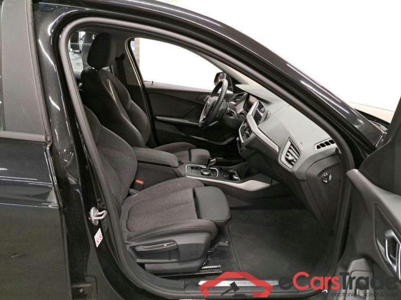 BMW - BMW 1 HATCH 116dA 116PK Advantage Pack Business With Sport Seats & Live CockPit Nav Plus & PDC Front & Rear #3