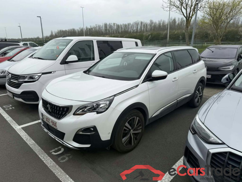 PEUGEOT 5008 1.2 PureTech Allure