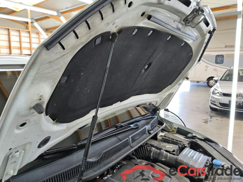 Touran Comfortline BMT/Start-Stopp 2.0 TDI 110KW AT7 E6d #3