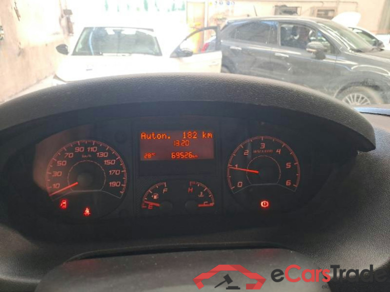PEUGEOT BOXER / 2014 / 4P / FURGONE 333 L2H2 2.0 BLUEHDI 130CV #4