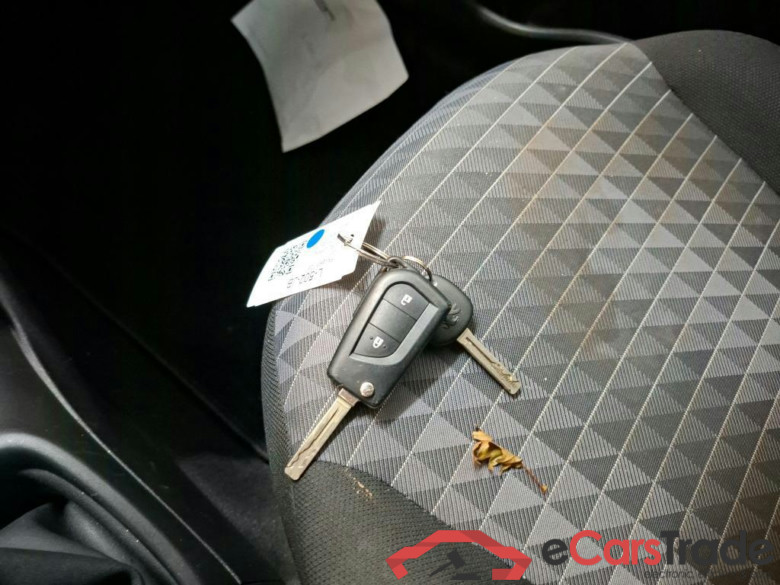 PEUGEOT 108 53 kW #5