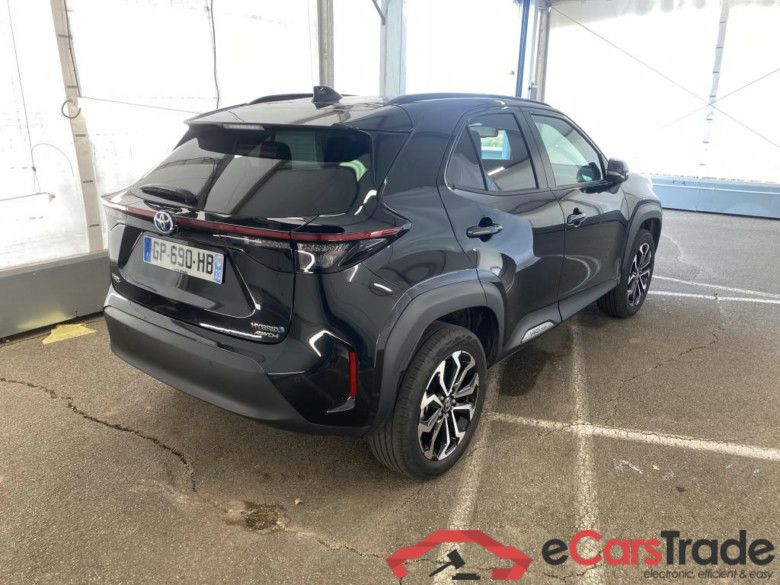 TOYOTA Yaris Cross Hybride / 2021 / 5P / SUV 1.5 HYBRID 116H DESIGN AWD AUTO #3