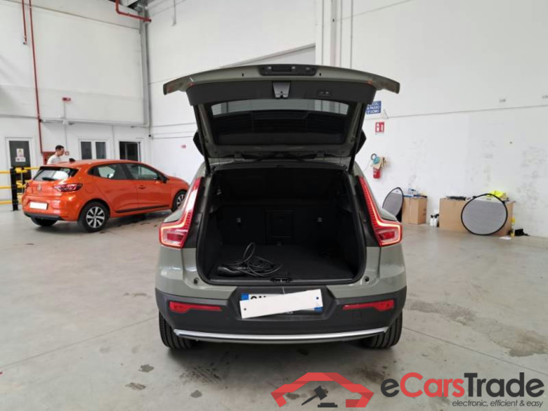 VOLVO XC40 / 2021 / 5P / SUV T5 RECHARGE PLUG-IN AUTO ULTIMATE BRIGHT #5