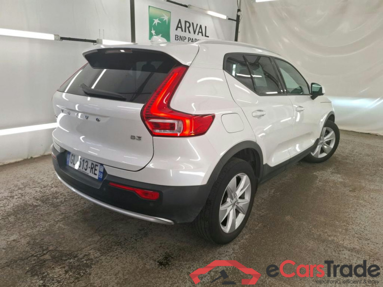 VOLVO XC40 / 2022 / 5P / SUV B3 163 DCT 7 Start #3