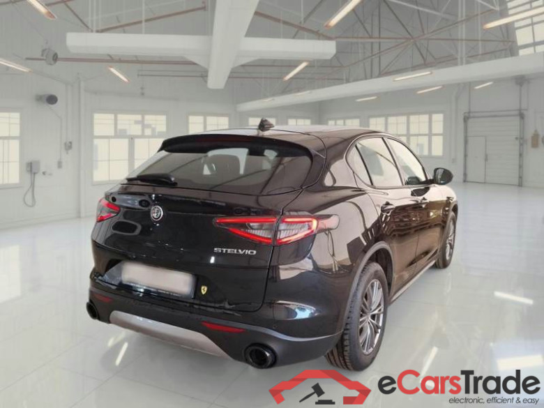 ALFA ROMEO STELVIO / 2017 / 5P / SUV 2.2 TD 160 CV SUPER AT8 RWD #2