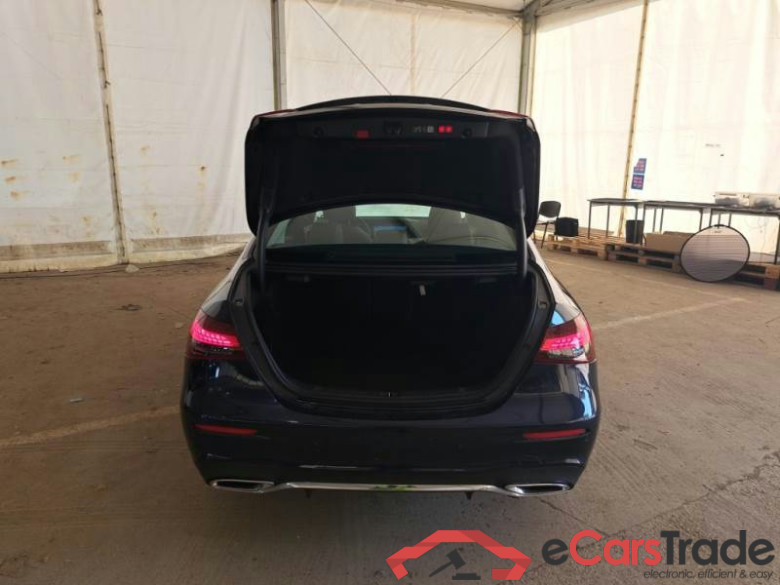 MERCEDES-BENZ CLASSE E / 2020 / 4P / BERLINA E220D 4MATIC PREMIUM PLUS #5