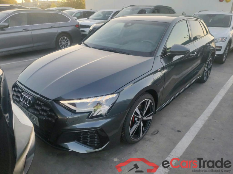 AUDI A3 / 2020 / 5P / berlina con portón Sportback Black 45 TFSI e Comp S tronic