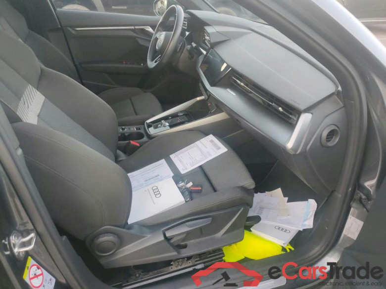 AUDI A3 / 2020 / 5P / berlina con portón Sportback Black 45 TFSI e Comp S tronic #6