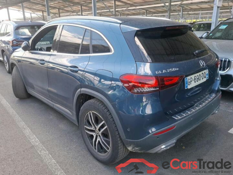 Mercedes GLA 250e Plug-In Hybrid Aut. LED Widescreen Navi 1/2 Sport-Leather KeylessGo Camera Klima PDC ... #4