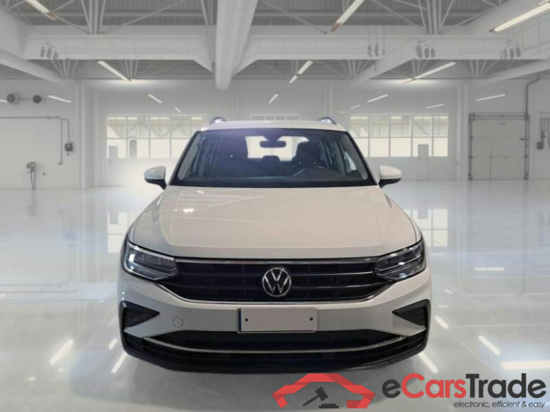 VOLKSWAGEN TIGUAN / 2020 / 5P / SUV 2.0 TDI SCR 110KW LIFE DSG #6