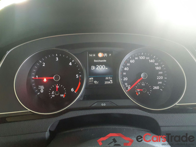 Volkswagen Passat  #6