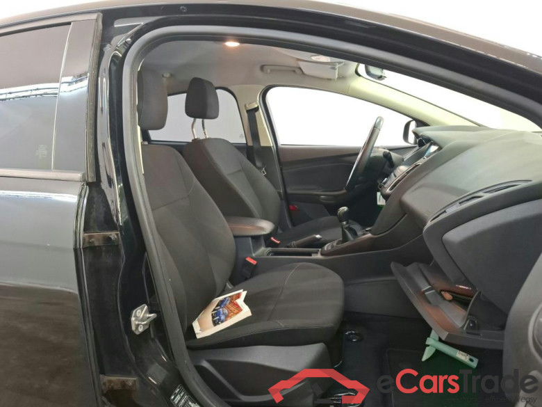 Ford Focus 1.0 EcoBoost Lease Edition 100 pk 5d #3