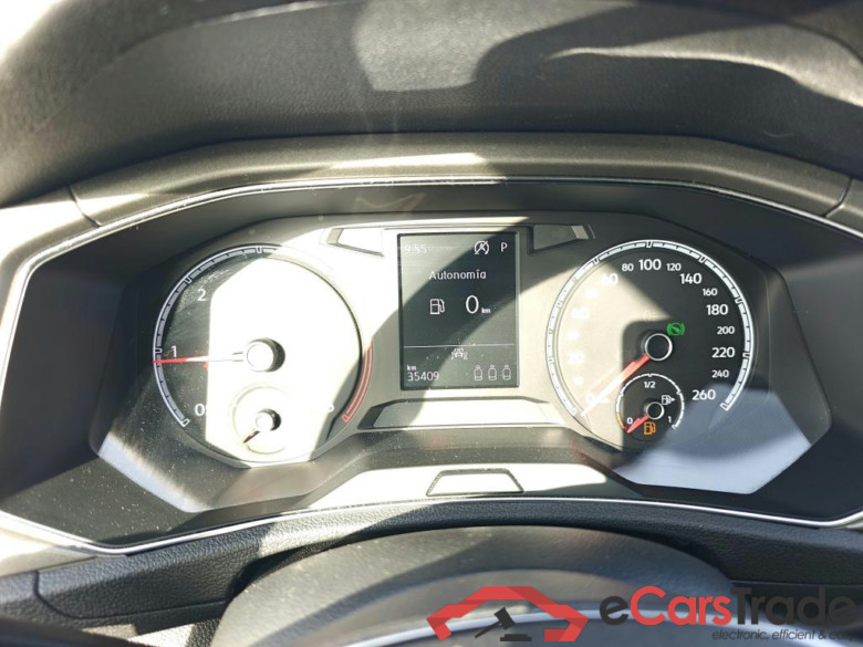 VOLKSWAGEN T-Roc / 2017 / 5P / todoterreno Advance 2.0 TDI 110kW (150CV) DSG (AC2) #4