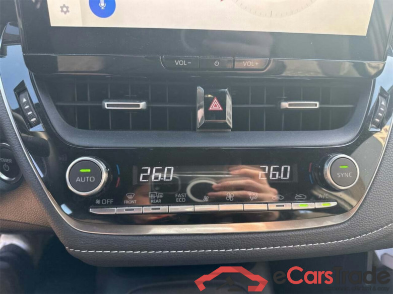 TOYOTA COROLLA Hybrid 140 Active #6