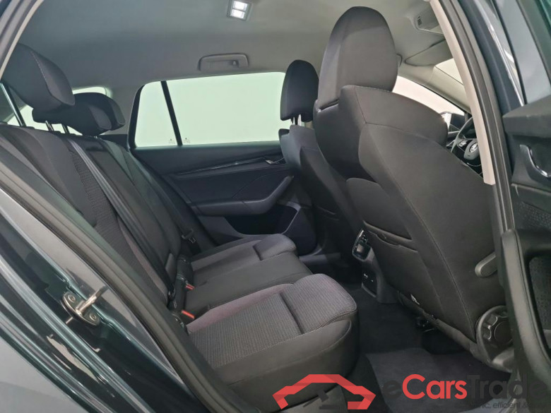 SKODA OCTAVIA COMBI 1.4 TSI PHEV 150KW DSG CLEVER #6