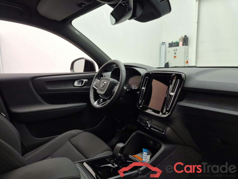 VOLVO XC40 RECHARGE CORE #3