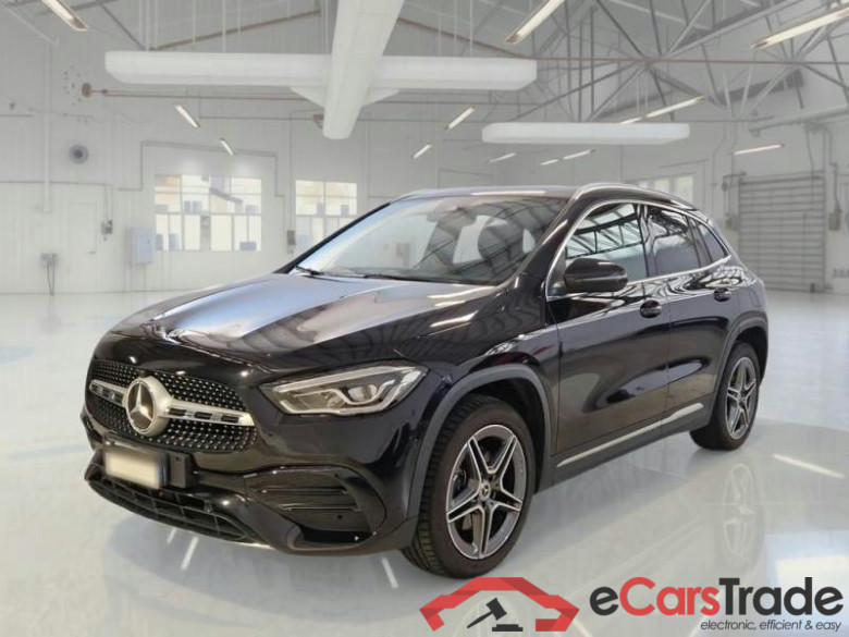 Mercedes GLA 250e Plug-In Hybrid AMG Aut. LED Widescreen Navi 1/2 Sport-Leather-Alcantara KeylessGo Camera 360 Klima PDC ...