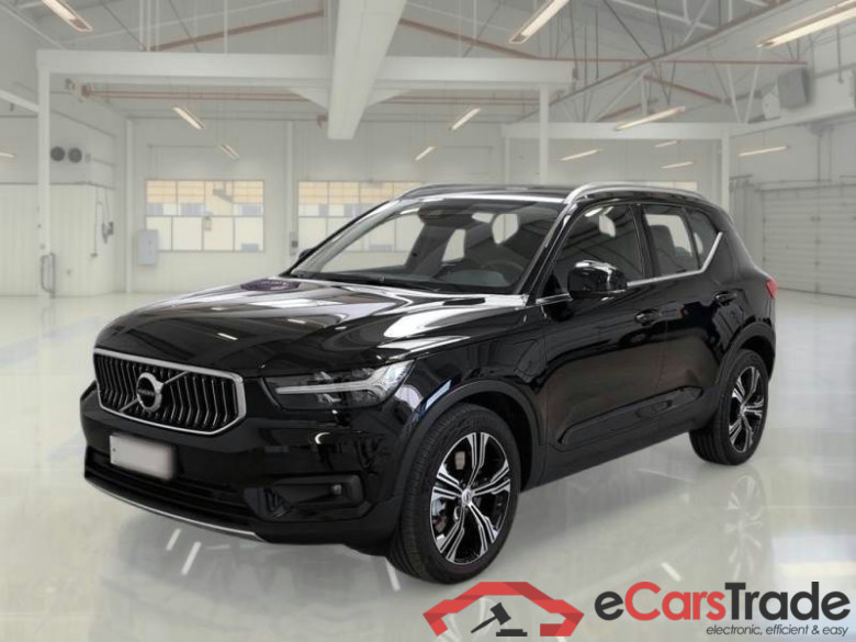 VOLVO XC40 / 2017 / 5P / SUV T5 PLUG-IN HYBRID AUTO RECH INSCRIP EXPR #1