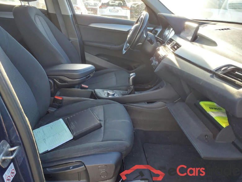 BMW X1 / 2019 / 5P / todoterreno sDrive18d #6