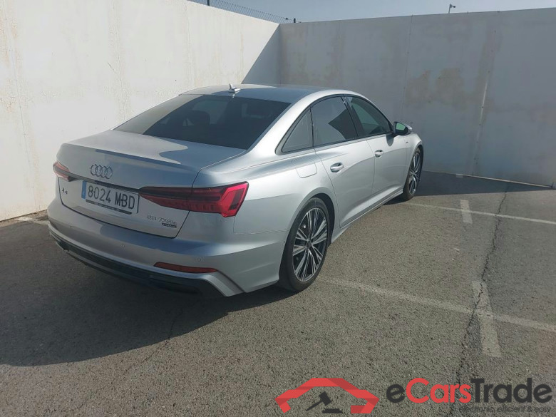 AUDI A6 / 2018 / 4P / sedán 50 TFSIe quattro S tronic Sport #2
