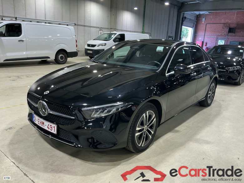 MERCEDES-BENZ A-CLASS LIMOUSINE 1.3 A 250 E BUSINESS SOLUTION DCT #1