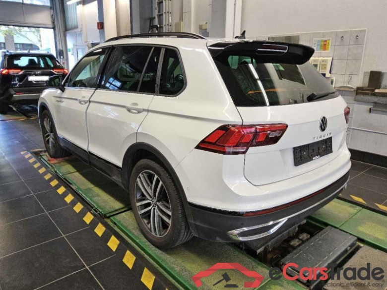 Volkswagen Tiguan (AX1)(07.2020->2024) DE - SUV5 2.0 TSI BMT/Start-Stopp EU6d, 4Motion Urban Sport OPF, (Facelift) 2021 #4