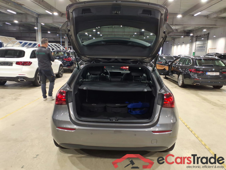 MERCEDES-BENZ A-CLASS 1.3 A 250 E BUSINESS LINE DCT #3