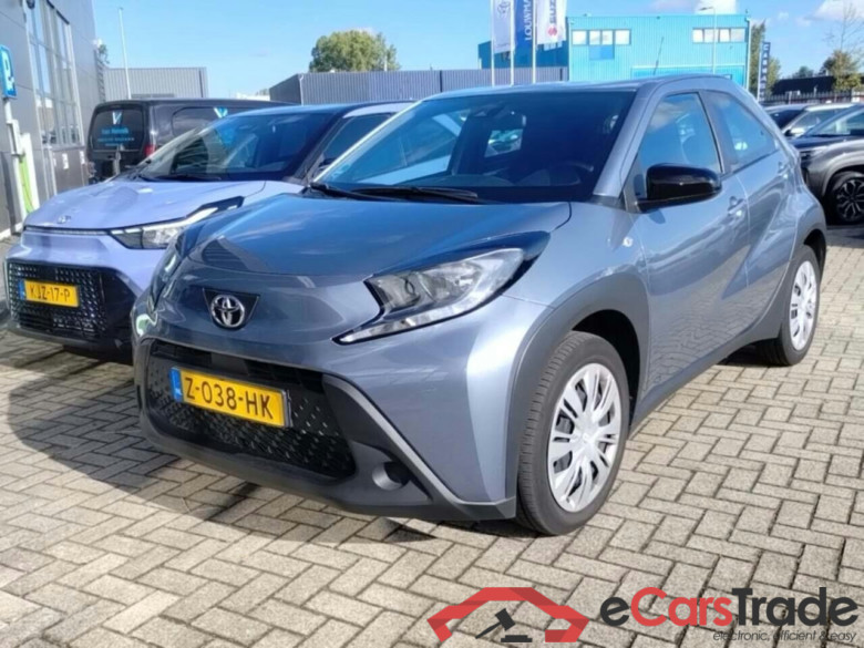TOYOTA Aygo X 1.0 VVT-i S-CVT Play #1