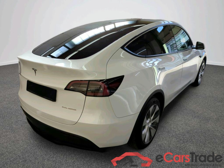 TESLA Model Y Long Range Dual Motor AWD 5d 378kW #3