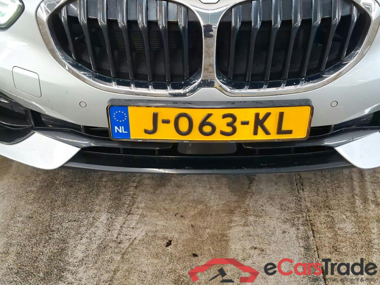 BMW 1 Serie 118iA 5d #5