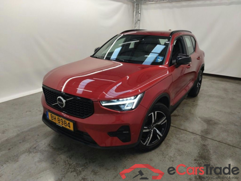 VOLVO XC40 - 2022 2.0 B3 163hp MHEV Plus Dark Design DCT 5d #1