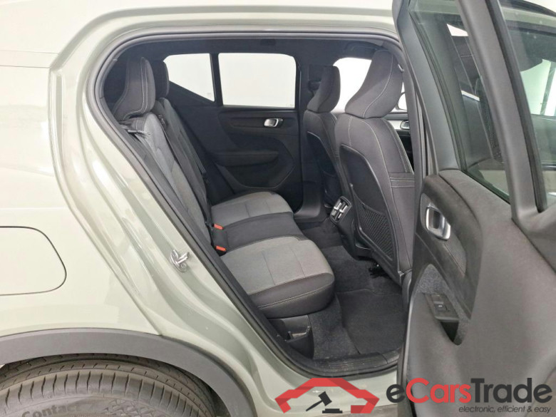 VOLVO XC40 1.5 T2 PLUS DARK DESIGN AUTO #6