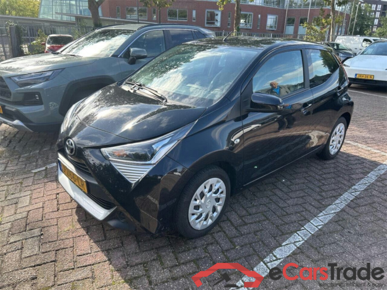 TOYOTA Aygo 1.0 VVT-i x-play