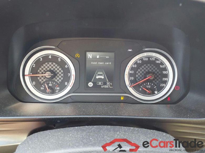 HYUNDAI i20 / 2020 / 5P / berlina con portón 1.0 TGDI 74kW (100CV) 48V Essence #4