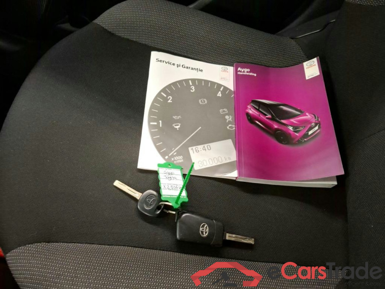Toyota AYGO 1.0 VVT-i x-fun 5d #4