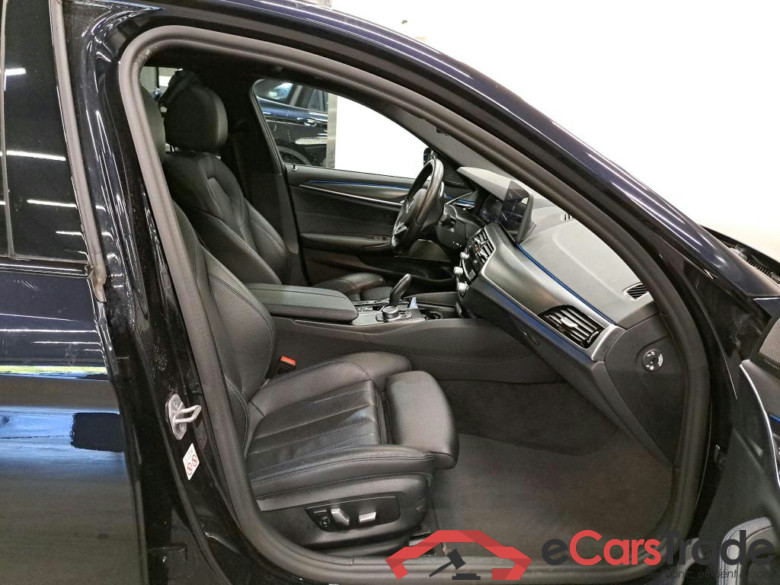 BMW - BMW 5 BERLINE 530e 292PK M Sport First Class With Dakota Mem Sport Seats & Harman Kardon & Heated Steering Wheel & Driver Assistance Pro  & Head Up & Parking Assistance Plus & Trailer Hook * HYBRID * #3