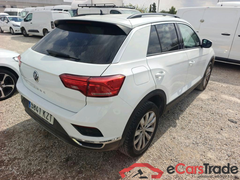 VOLKSWAGEN T-Roc / 2017 / 5P / todoterreno Advance 1.0 TSI 85kW (115CV) #2