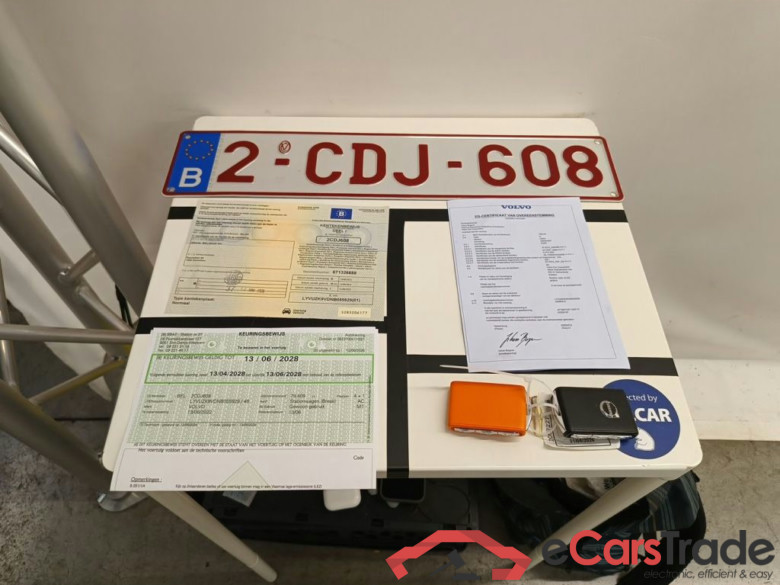 Volvo XC60 B4 P Momentum Pro Aut. 5d #4