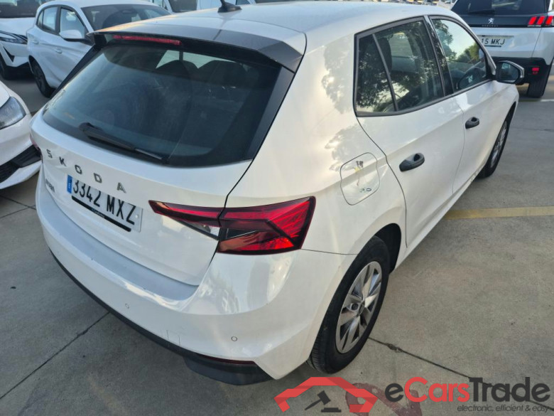 Fabia Essence 1.0 TSI 95CV MT5 6E #2