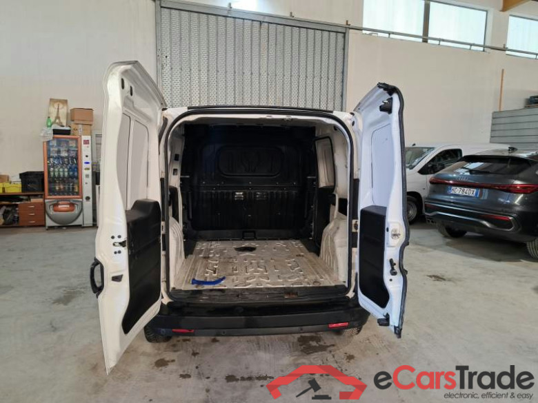 FIAT DOBLÒ CARGO / 2014 / 4P / VETT. FURGONATA CH1 BUSINESS 1.6 MJET 90CV E6D-F SeS #4