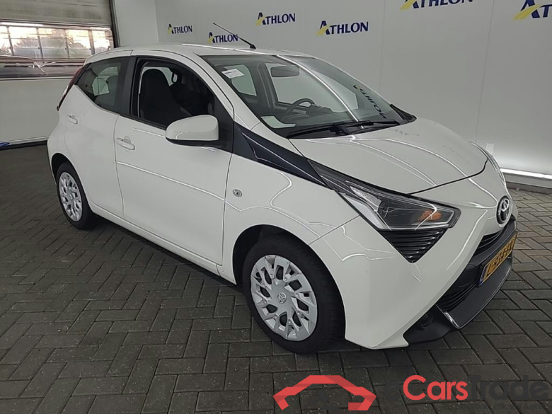 TOYOTA Aygo 1.0 VVT-i x-play 5D 53kW #2