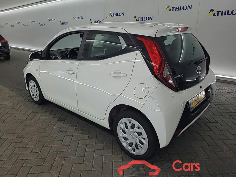 TOYOTA Aygo 1.0 VVT-i x-play 5D 53kW #4