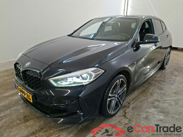 BMW 1 Serie 118iA 5d