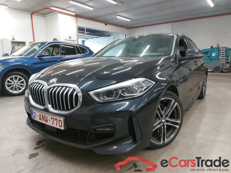 BMW - BMW 1 HATCH 118iA 136PK M Sport Pack Business With Climatic & Navigation & Cruise Control & PDC Front & Rear  * PETROL * #1