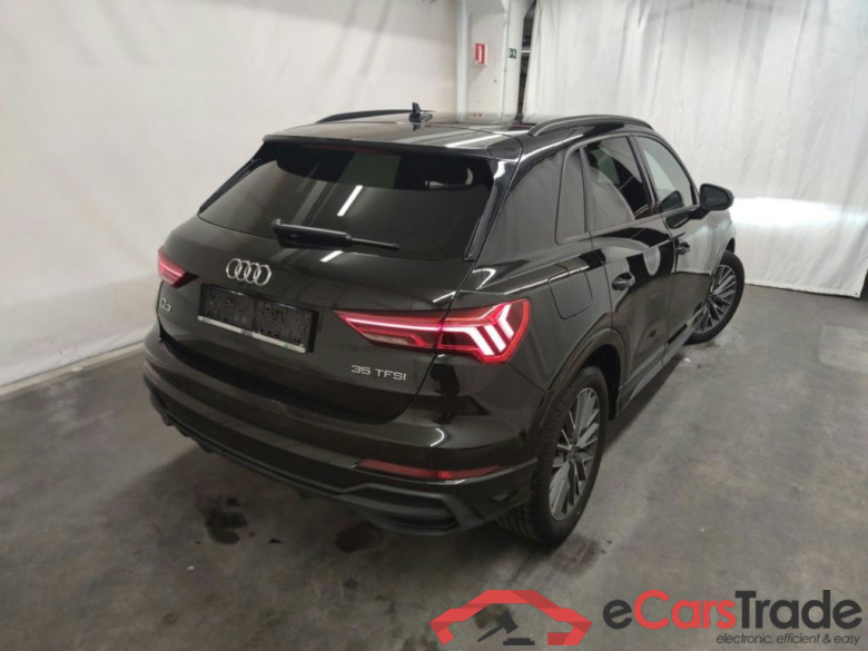 Audi Q3 35 TFSI S tronic Sport Edition 5d #2