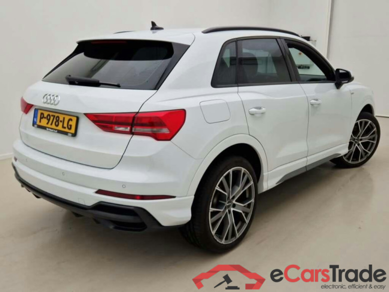 AUDI Q3 45 TFSI e S edition #2