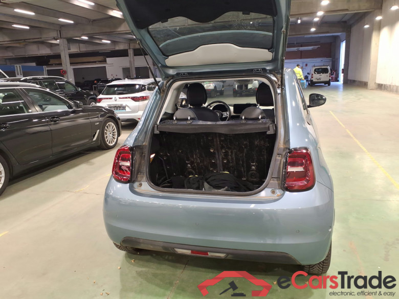 FIAT 500 42KWH PASSION #3
