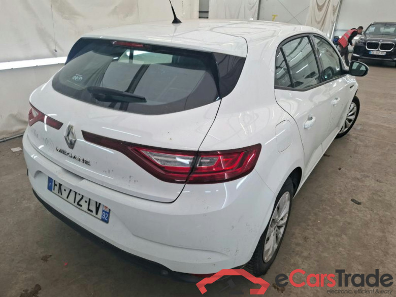 Megane IV Berline 5pt. Société Air Nav 1.5 dCi 90CV BVM6 E6 #3